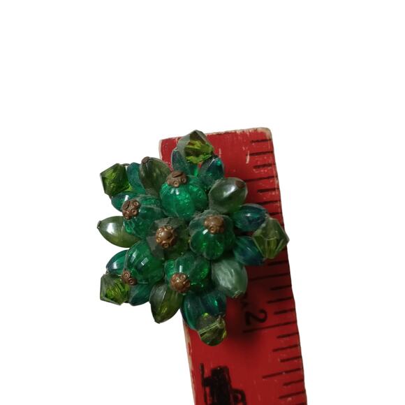 Vintage Green Cluster Brooch Signed Bronze Tone Beaded VTG - Picture 11 of 13